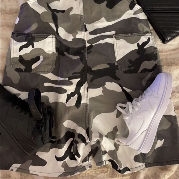 “Army Fatigue Short Overalls” - Picture 2 of 5